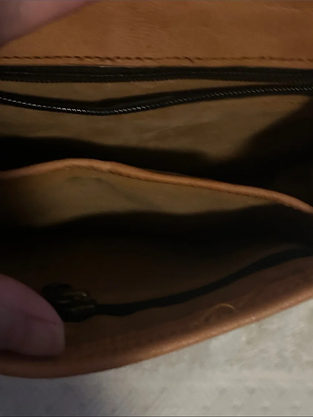 Vintage Tan Leather Crossbody Bag - Vintage